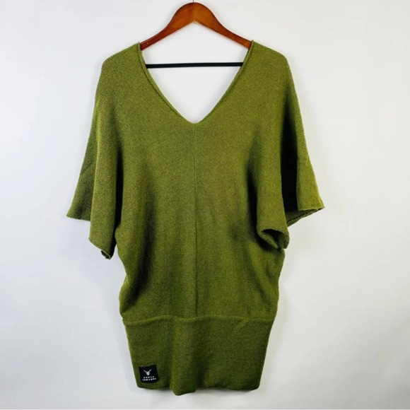 Kudla Apparel‎ Green Knit Tunic Dress - Picture 2 of 7